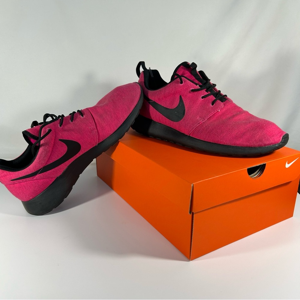 Nike Pink and Black Sneakers